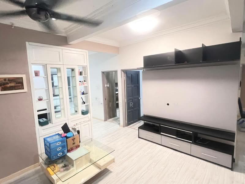 Semi-Detached House for Sale in Kampung Teras Jernang (Bangi) - Azli Ibrahim - Living Room - PropertyGuru.com.my