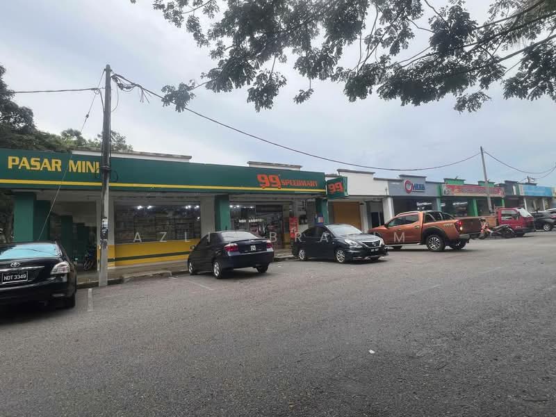Semi-Detached House for Sale in Kampung Teras Jernang (Bangi) - Azli Ibrahim - Exterior - PropertyGuru.com.my