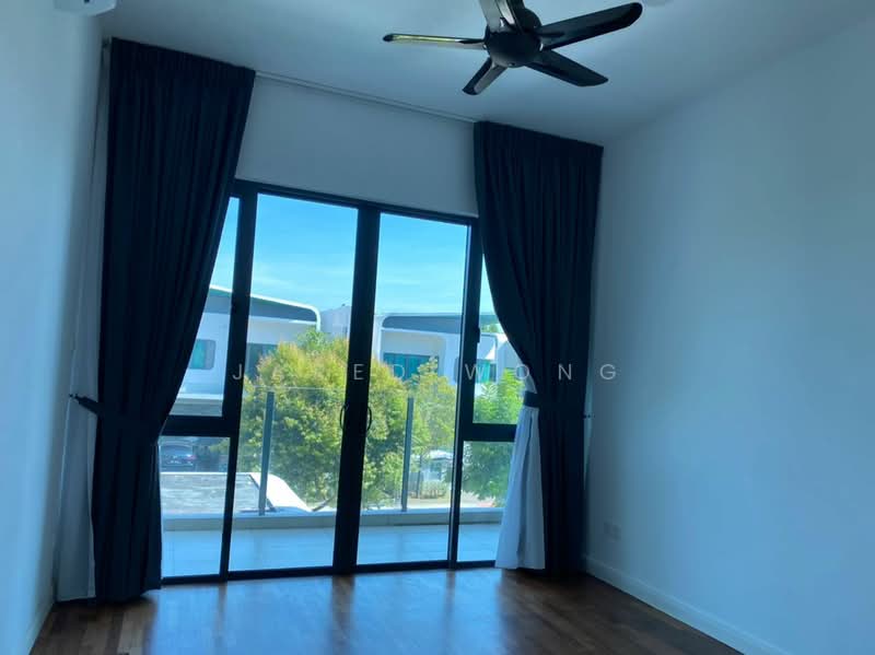 Semi-Detached House for Rent in Cyberjaya (Selangor) - Jared Wong - Balcony - PropertyGuru.com.my