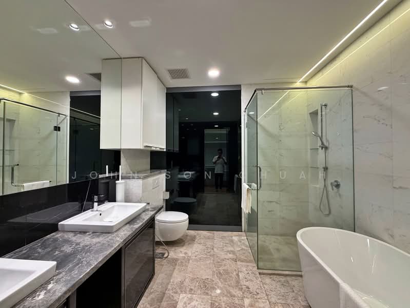 Servis Apartment untuk Disewa di The Face Suites (Platinum Suites) - John Son Chuah - Bathroom - PropertyGuru.com.my
