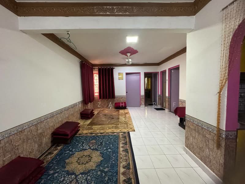 Pangsapuri untuk Dijual di saujana apartment - Masnizah Arifin - Living Room - PropertyGuru.com.my