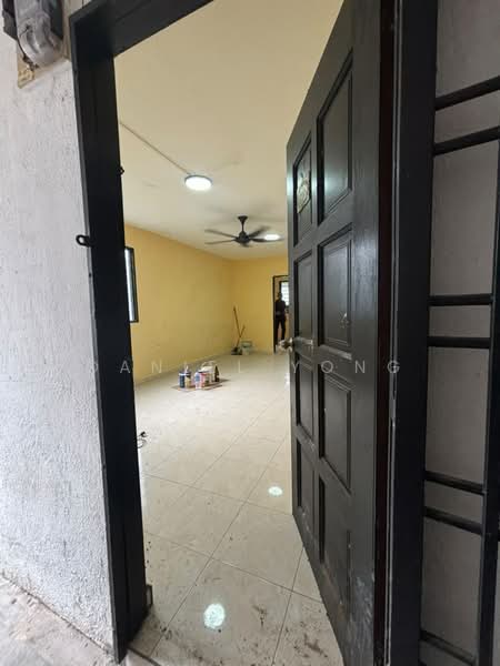 Rumah Flat untuk Dijual di Taman Desa Rakyat Perdana - Daniel Yong - Entrance - PropertyGuru.com.my