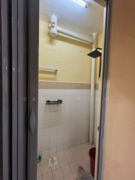 Rumah Flat untuk Dijual di Taman Desa Rakyat Perdana - Daniel Yong - Bathroom - PropertyGuru.com.my