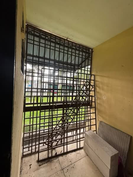 Rumah Flat untuk Dijual di Taman Desa Rakyat Perdana - Daniel Yong - Balcony - PropertyGuru.com.my
