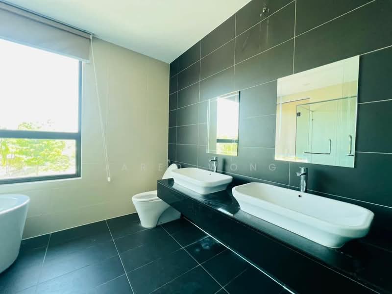Semi-Detached House for Rent in Cyberjaya (Selangor) - Jared Wong - Bathroom - PropertyGuru.com.my