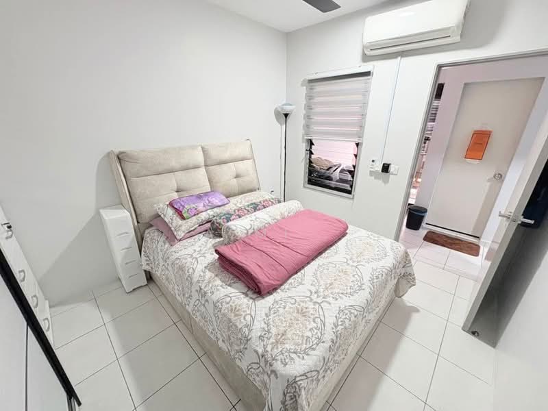 Pangsapuri untuk Dijual di Harmoni Elmina 1 @ City Of Elmina - Azmi . - Bedroom - PropertyGuru.com.my