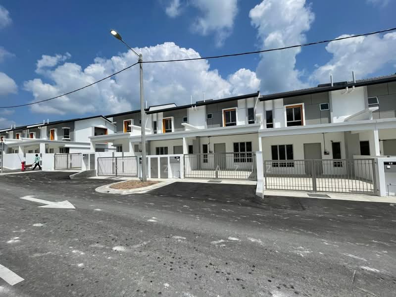 Rumah Teres untuk Dijual di Rawang (Selangor) - Faiza Aziz - Exterior - PropertyGuru.com.my