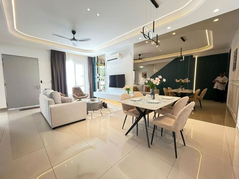 Rumah Teres untuk Dijual di Rawang (Selangor) - Faiza Aziz - Living Room - PropertyGuru.com.my