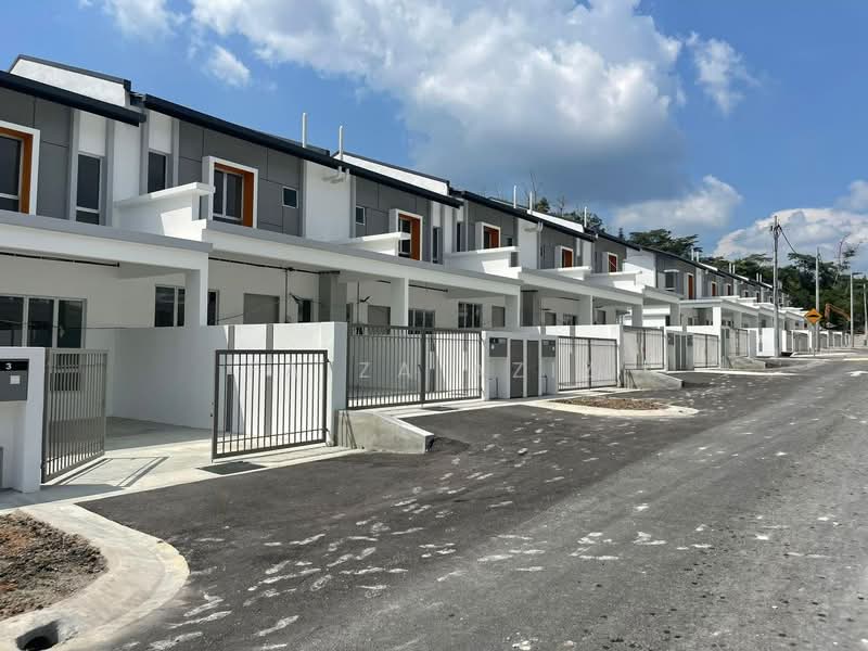 Rumah Teres untuk Dijual di Rawang (Selangor) - Faiza Aziz - Exterior - PropertyGuru.com.my