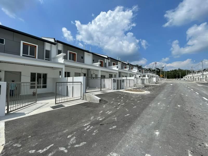 Rumah Teres untuk Dijual di Rawang (Selangor) - Faiza Aziz - Exterior - PropertyGuru.com.my