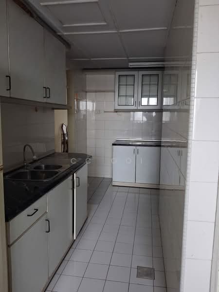 Kondominium untuk Dijual di Spring Villa Condominium - CC Ooi - Kitchen - PropertyGuru.com.my