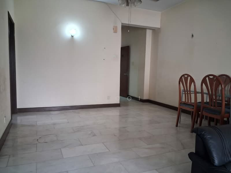 Kondominium untuk Dijual di Spring Villa Condominium - CC Ooi - Living Room - PropertyGuru.com.my
