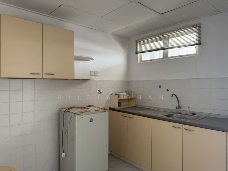 Condominium for Sale at Bay View Villas - Alicia Chan - Kitchen - PropertyGuru.com.my
