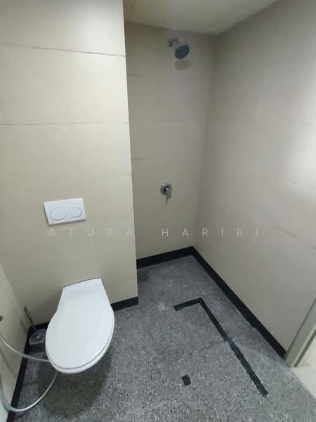 Servis Apartment untuk Dijual di Tamarind Suites - Azura Hariri - Bathroom - PropertyGuru.com.my
