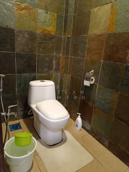 Rumah Banglo untuk Dijual di Kuang (Selangor) - Razlan Hamzah - Bathroom - PropertyGuru.com.my