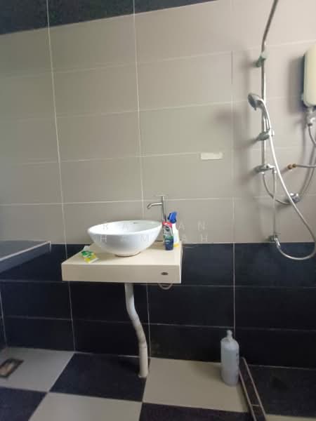 Rumah Banglo untuk Dijual di Kuang (Selangor) - Razlan Hamzah - Bathroom - PropertyGuru.com.my