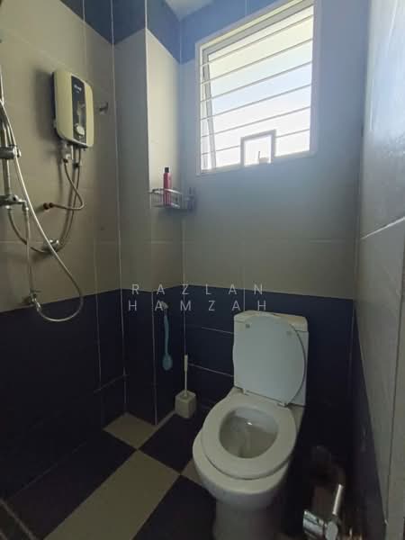 Rumah Banglo untuk Dijual di Kuang (Selangor) - Razlan Hamzah - Bathroom - PropertyGuru.com.my