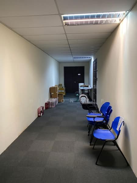Factory for Sale in Petaling Jaya (Selangor) - Hilton Yip - Corridor - PropertyGuru.com.my