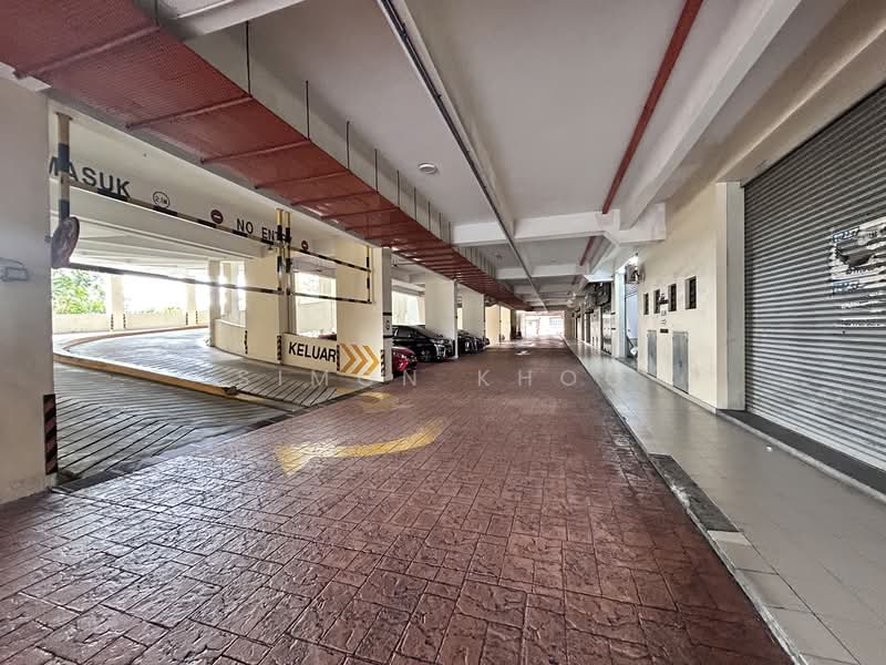 Kedai / Pejabat untuk Dijual di Bandar Utama 5 (Bandar Utama) - Simon Khoo - Car Park - PropertyGuru.com.my