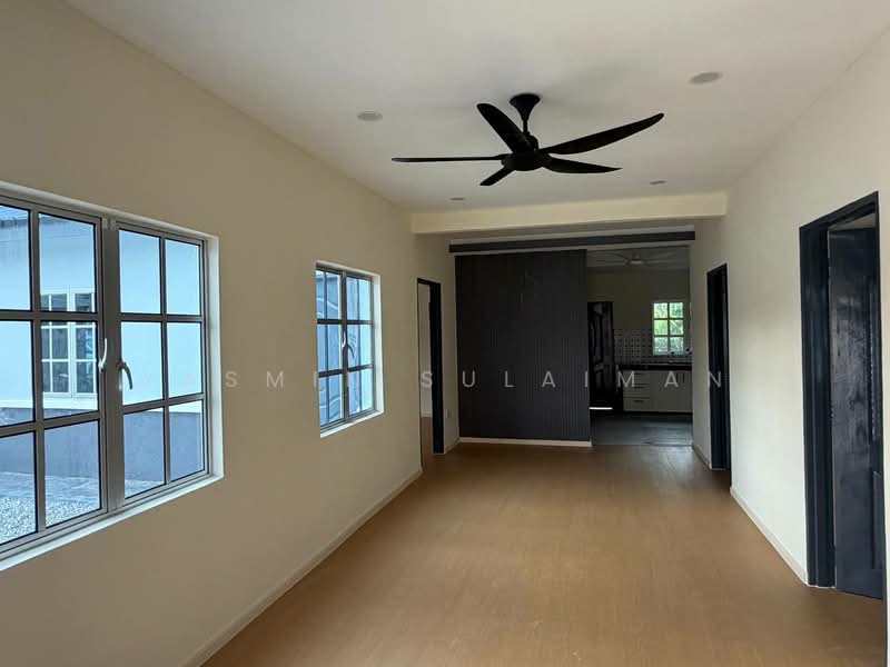 Rumah Teres untuk Dijual di Taman Angsamas (Rasah) - Yasmin Sulaiman - Living Room - PropertyGuru.com.my