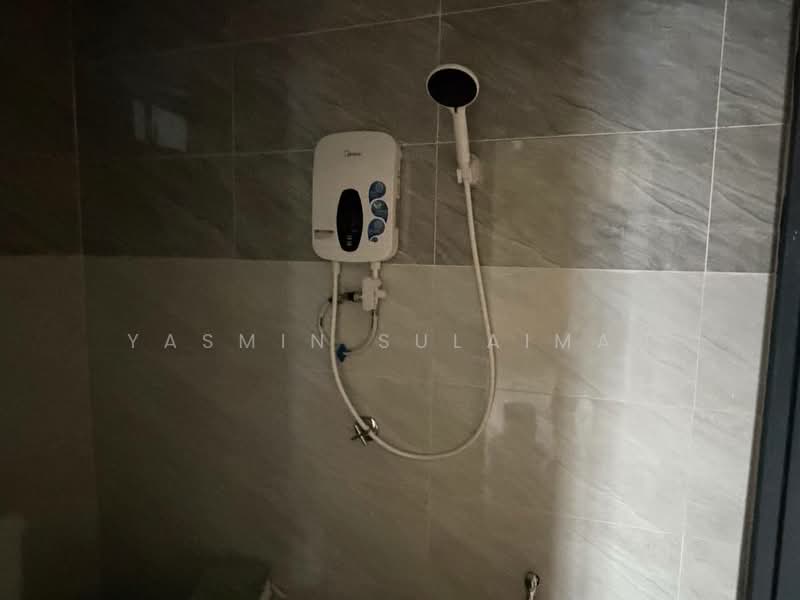 Rumah Teres untuk Dijual di Taman Angsamas (Rasah) - Yasmin Sulaiman - Bathroom - PropertyGuru.com.my