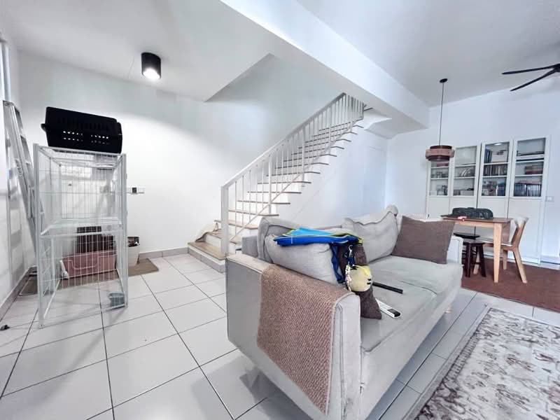 2-storey Terraced House for Sale in Bandar Bukit Raja (Klang) - Azmi . - Living Room - PropertyGuru.com.my