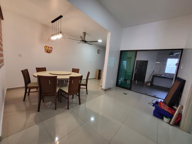 2-storey Terraced House for Sale in Bandar Tasik Puteri (Rawang) - Liliey Fitri - Dining Room - PropertyGuru.com.my