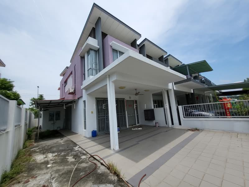 2-storey Terraced House for Sale in Bandar Tasik Puteri (Rawang) - Liliey Fitri - Exterior - PropertyGuru.com.my