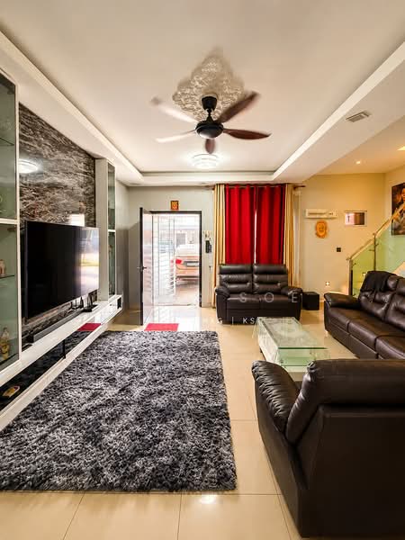 Rumah Teres 2 Tingkat untuk Disewa di Puncak Alam (Selangor) - Kings Soe - Living Room - PropertyGuru.com.my