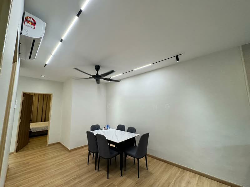 Rumah Teres 1 Tingkat untuk Dijual di Taman Bunga Sejati (Rantau) - Tracy Ong - Dining Room - PropertyGuru.com.my