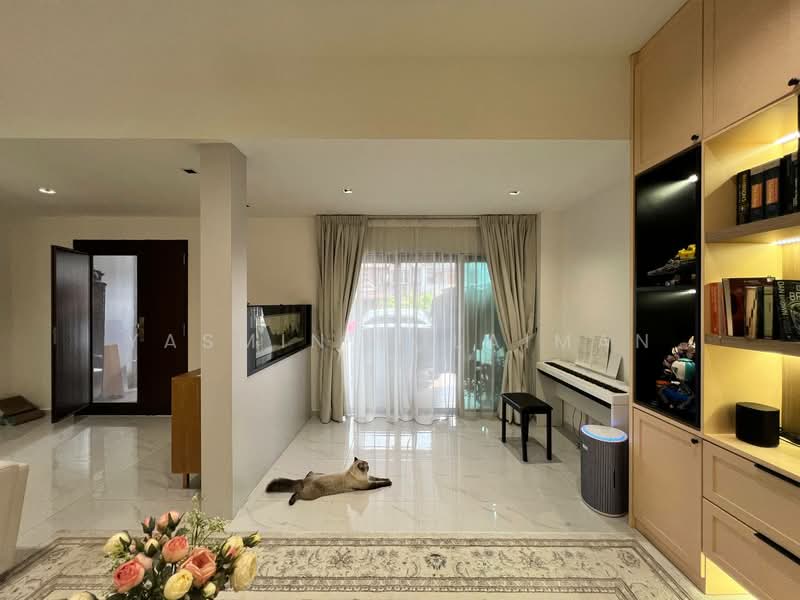 Rumah Teres untuk Dijual di Lembah Keramat (Ulu Kelang) - Yasmin Sulaiman - Living Room - PropertyGuru.com.my