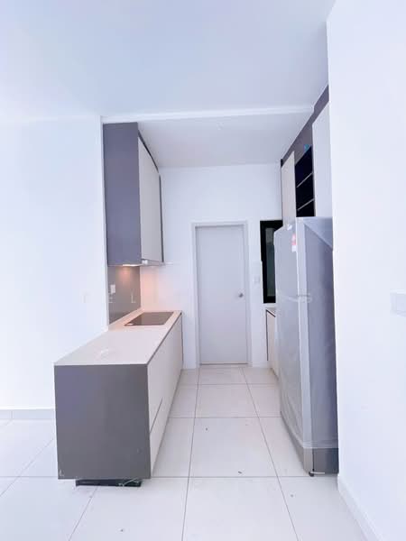 Servis Apartment untuk Dijual di The Amber Residence @ TwentyFive.7 - Felix Wong - Kitchen - PropertyGuru.com.my