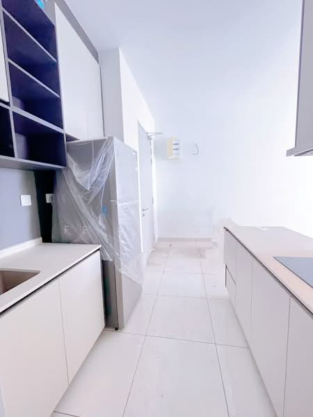 Servis Apartment untuk Dijual di The Amber Residence @ TwentyFive.7 - Felix Wong - Kitchen - PropertyGuru.com.my