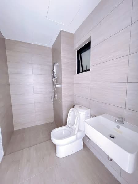 Servis Apartment untuk Dijual di The Amber Residence @ TwentyFive.7 - Felix Wong - Bathroom - PropertyGuru.com.my