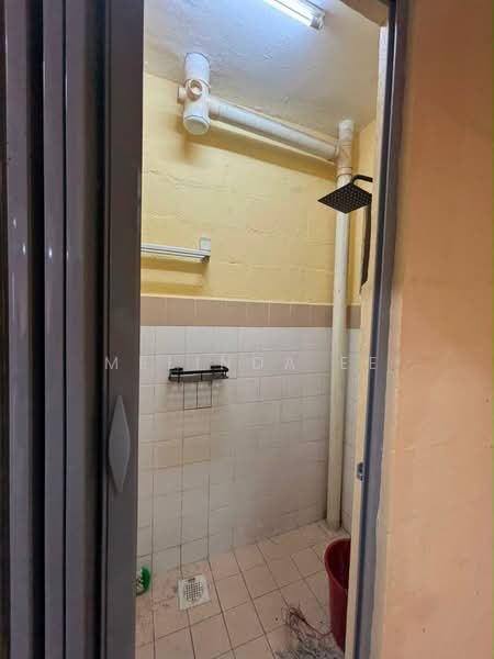 Rumah Flat untuk Dijual di Taman Desa Rakyat Perdana - Melinda Ee - Bathroom - PropertyGuru.com.my