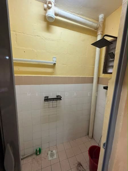 Rumah Flat untuk Dijual di Taman Desa Rakyat Perdana - Melinda Ee - Bathroom - PropertyGuru.com.my