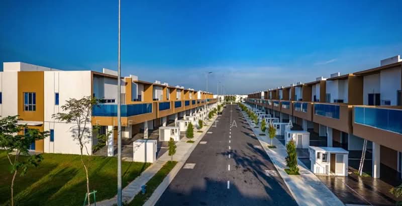 Townhouse for Sale in Dengkil (Selangor) - Fifi Natasya - Exterior - PropertyGuru.com.my