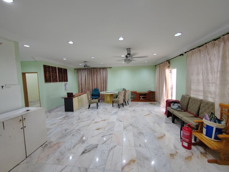Rumah Banglo untuk Disewa di Taman Sri Pulai (Sikamat) - YS Lock - Living Room - PropertyGuru.com.my