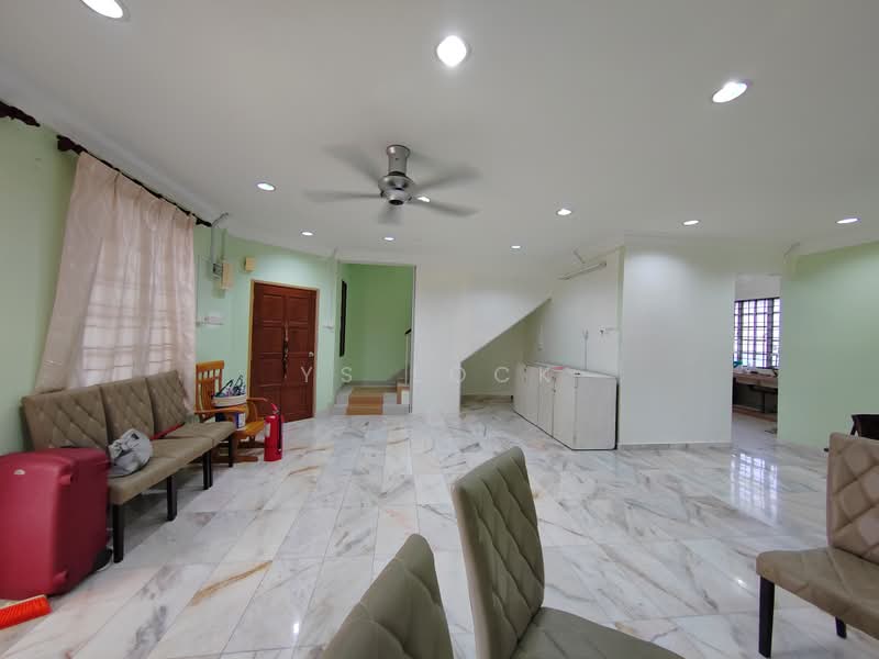 Rumah Banglo untuk Disewa di Taman Sri Pulai (Sikamat) - YS Lock - Living Room - PropertyGuru.com.my