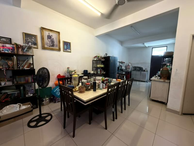 2-storey Terraced House for Sale in M Residence (Rawang) - Liliey Fitri - Dining Room - PropertyGuru.com.my