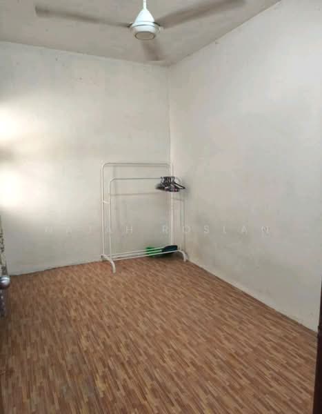 Rumah Flat untuk Disewa di Flat PKNS Section 7 - Najah Roslan - PropertyGuru.com.my
