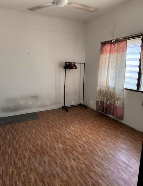 Rumah Flat untuk Disewa di Flat PKNS Section 7 - Najah Roslan - PropertyGuru.com.my
