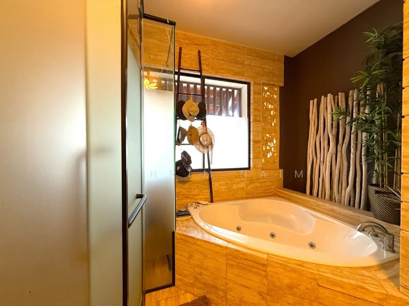 Rumah Teres untuk Dijual di Bukit Rahman Putra (Sungai Buloh) - Syahrim Naim - Bathroom - PropertyGuru.com.my