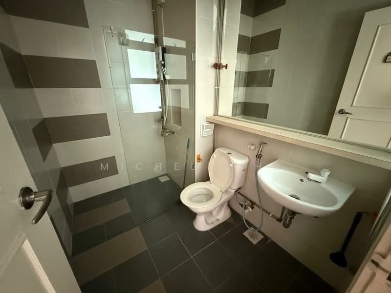 Rumah Kluster untuk Disewa di Taman Gaya (Ulu Tiram) - Michelle He - Bathroom - PropertyGuru.com.my