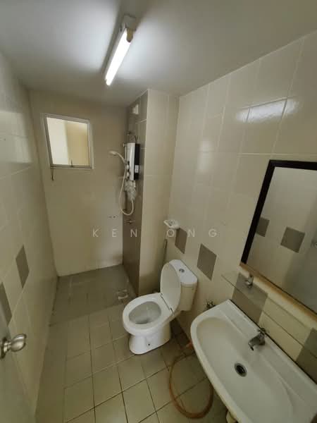 Apartment for Rent at Seri Baiduri - Ken Ong - Bathroom - PropertyGuru.com.my