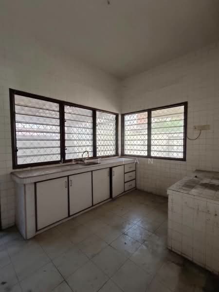 Semi-Detached House for Sale in Taman Mansion (Ipoh) - Jeff Tan - Kitchen - PropertyGuru.com.my