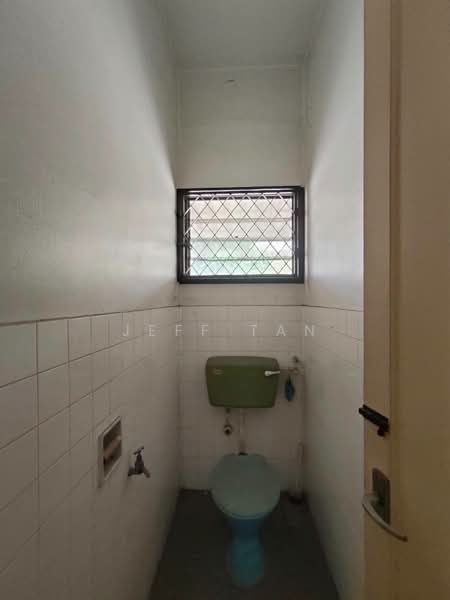 Semi-Detached House for Sale in Taman Mansion (Ipoh) - Jeff Tan - Bathroom - PropertyGuru.com.my
