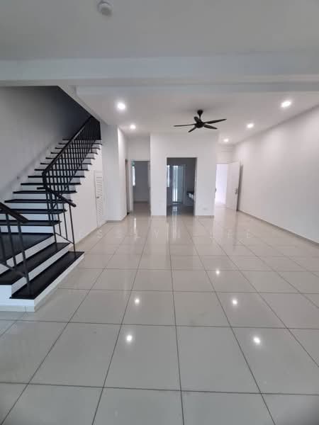 Rumah Teres 2 Tingkat untuk Dijual di Eco Majestic (Semenyih) - Jesslyn Lee - Living Room - PropertyGuru.com.my