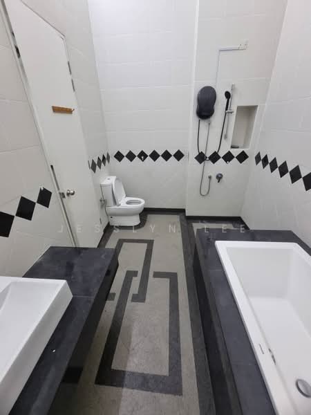 Rumah Teres 2 Tingkat untuk Dijual di Eco Majestic (Semenyih) - Jesslyn Lee - Bathroom - PropertyGuru.com.my