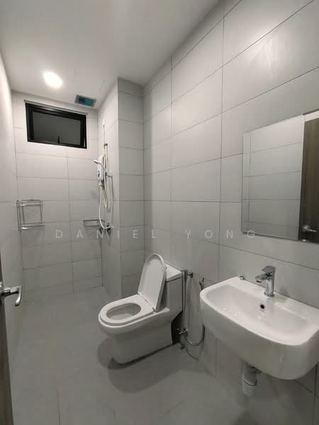 Servis Apartment untuk Dijual di Meldrum Heights (Residensi Meldrum) - Daniel Yong - Bathroom - PropertyGuru.com.my